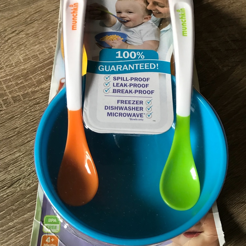 MUNCHKIN/ LOVE A BOWL/